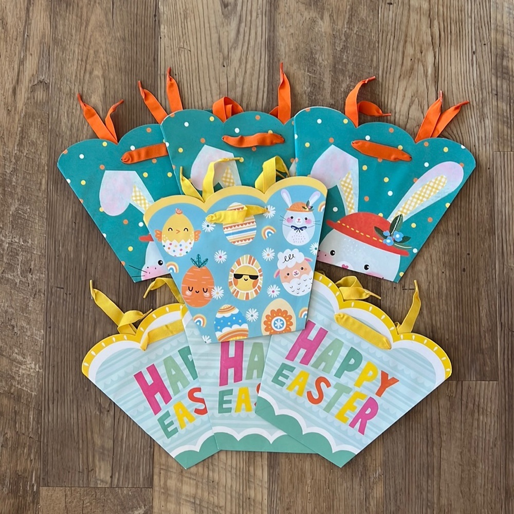 NWOT Set of 7 Inspiration Hallmark Easter Bags